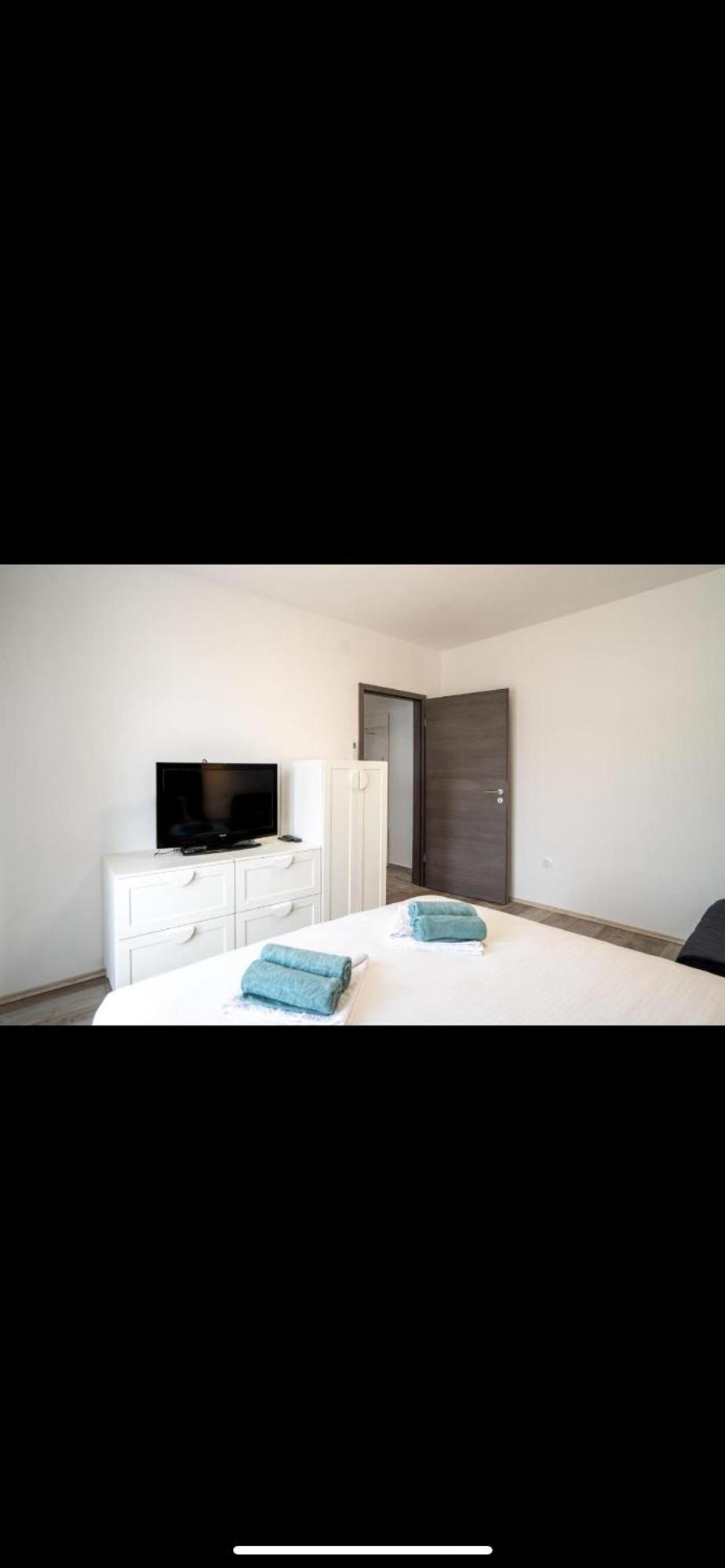 Apartman Jan Karlobag Buitenkant foto