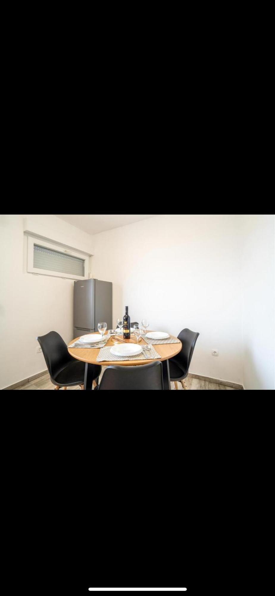 Apartman Jan Karlobag Buitenkant foto